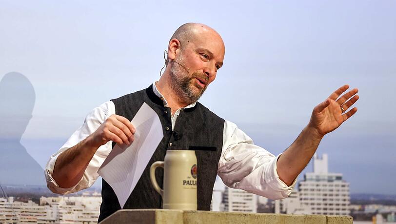 Stephan Zinner bei seiner ersten Fastenpredigt am Nockherberg am Mittwochabend.