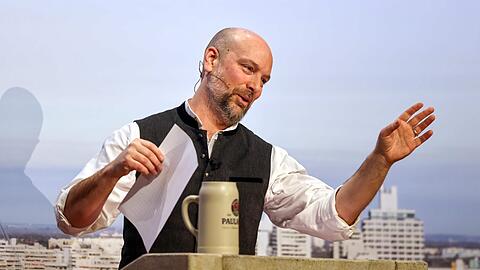 Stephan Zinner bei seiner ersten Fastenpredigt am Nockherberg am Mittwochabend.