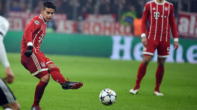 James: Note 2. Musste noch vor der Halbzeit angeschlagen raus &ndash; bis dahin war er bester Bayer. Super Flanken, defensiv aufmerksam. Sein Freistoß zischte knapp am Pfosten vorbei (18.).
