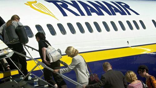 Viel Ärger für Passagiere von Ryanair - wegen eines alkoholisierten Paares Viel Ärger für Passagiere von Ryanair - wegen eines alkoholisierten Paares