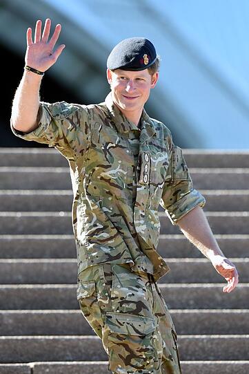 Prinz Harry wird in Australien von seinen royalen Fans wärmstens verabschiedet. Die Bilder.