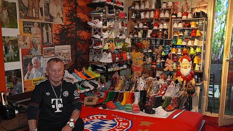 Stechbarth sammelt neben Uhren auch Schuhe und Gartenzwerge.