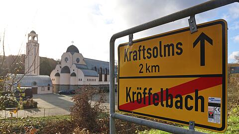 Nach der Sichtung eines silbernen Autos hofft die Polizei nun auf Zeugenhinweise. (Archivbild)