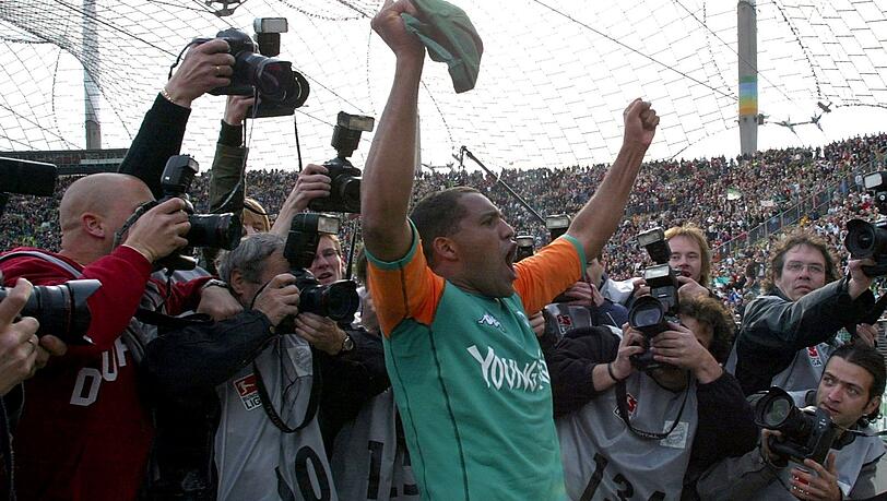 Werder Bremen um Ailton feierte 2004 den Titel in München. Werder Bremen um Ailton feierte 2004 den Titel in München.