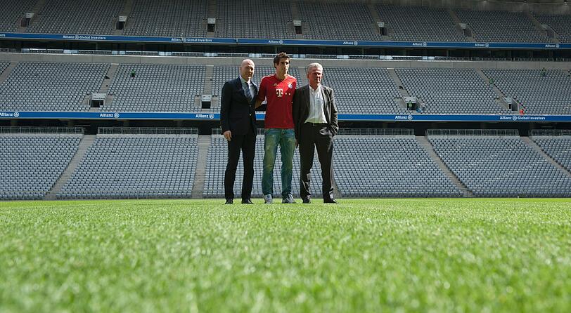 Am Donnerstag um 11.00 Uhr wurde Javier Martínez offiziell vorgestellt. Die Bilder aus der Allianz Arena.