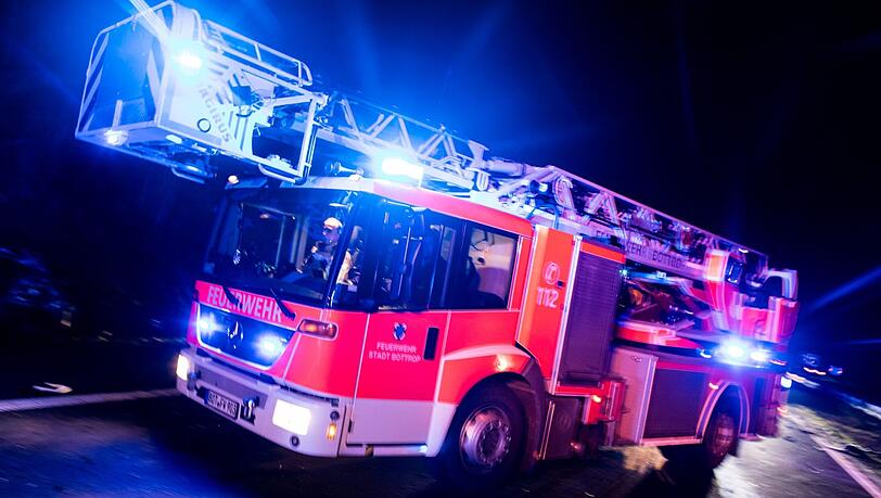 Insgesamt 32 Mal musste die Feuerwehr aufgrund des Unwetters ausrücken. Insgesamt 32 Mal musste die Feuerwehr aufgrund des Unwetters ausrücken.