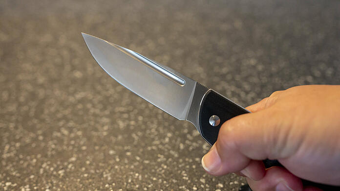 Der 41-Jährige war mit einem Messer auf den 35-Jährigen losgegangen (Symbolbild).