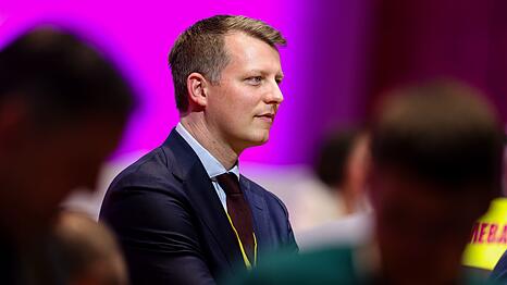 Henning H&ouml;ne setzt nicht auf schrille T&ouml;ne.