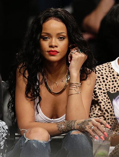 Auf ihrer "Anti World Tour" 2016 gastiert Superstar Rihanna am 7. August im Münchner Olympiastadion. Wir zeigen die schönsten Bilder der mit 210 Millionen verkauften digitalen Tracks bestverkaufenden Digital-Künstlerin aller Zeiten.