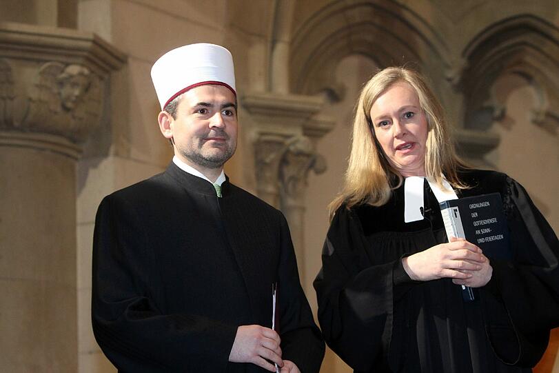 Idriz mit Pfarrerin Beate Frankenberger.