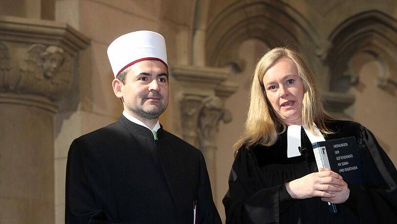 Idriz mit Pfarrerin Beate Frankenberger. Idriz mit Pfarrerin Beate Frankenberger.