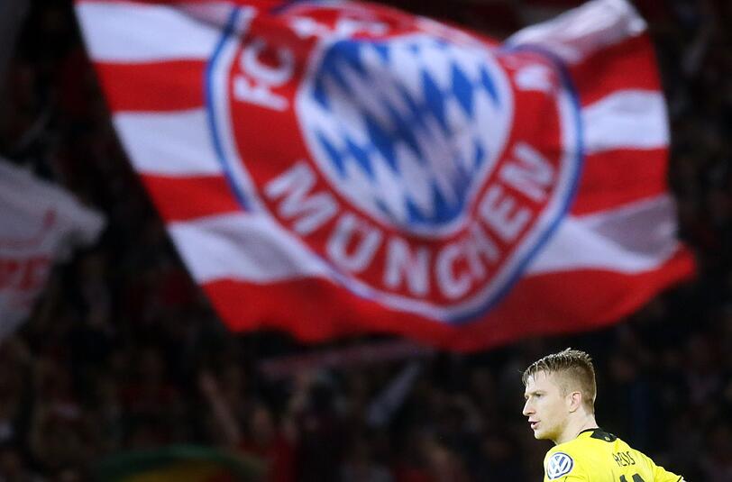 Beste Feinde: Bei Bayern gegen Dortmund geht es auf dem Rasen zur Sache.