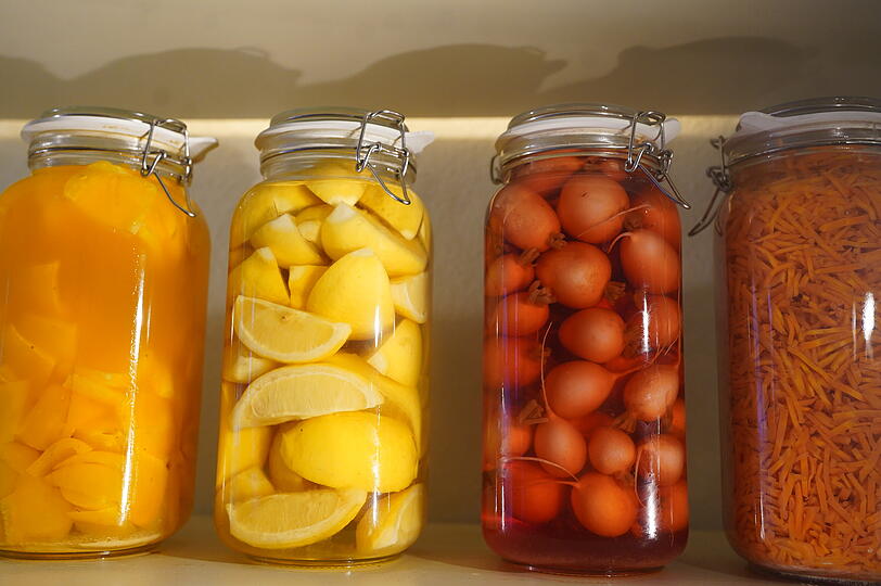 Bei Salarte wird das meiste selbst produziert, Gem&uuml;se und Obst eingelegt und haltbar gemacht.