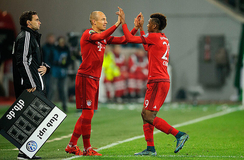 Stehen gegen Schalke 04 noch nicht im Bayern-Kader: Arjen Robben (m.) und Kingsley Coman (r.).