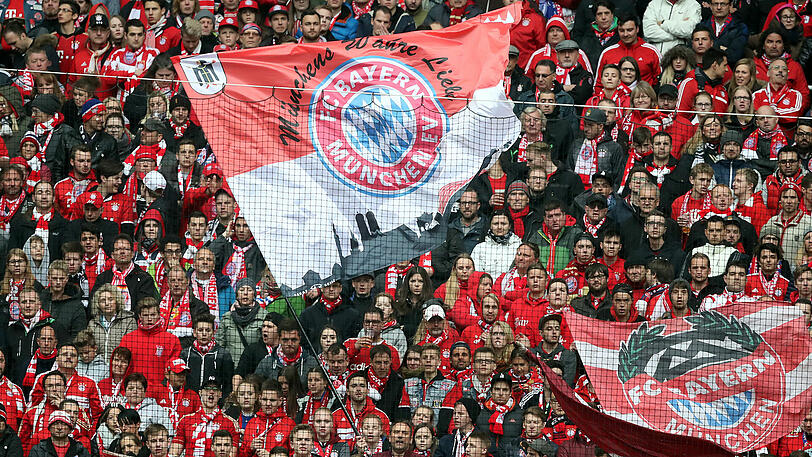 Während im Stadion alles friedlich blieb, zeigten sich die FCB-Fans vor dem Stadion von ihrer hässlichsten Seite. (Archivfoto)