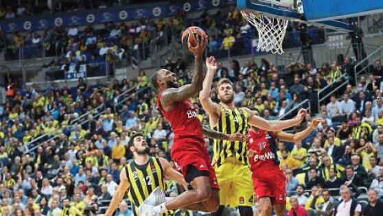 Hart gekämpft, trotzdem verloren: Bayerns Basketballer um Derrick Williams verlieren bei Fenerbahce Istanbul mit 84:88. Hart gekämpft, trotzdem verloren: Bayerns Basketballer um Derrick Williams verlieren bei Fenerbahce Istanbul mit 84:88.