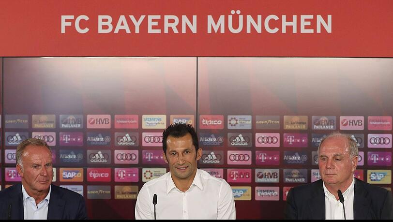 Hasan Salihamidzic bei seiner Vorstellung als neuer FC-Bayern-Sportdirektor am 31. Juli 2017. Hasan Salihamidzic bei seiner Vorstellung als neuer FC-Bayern-Sportdirektor am 31. Juli 2017.