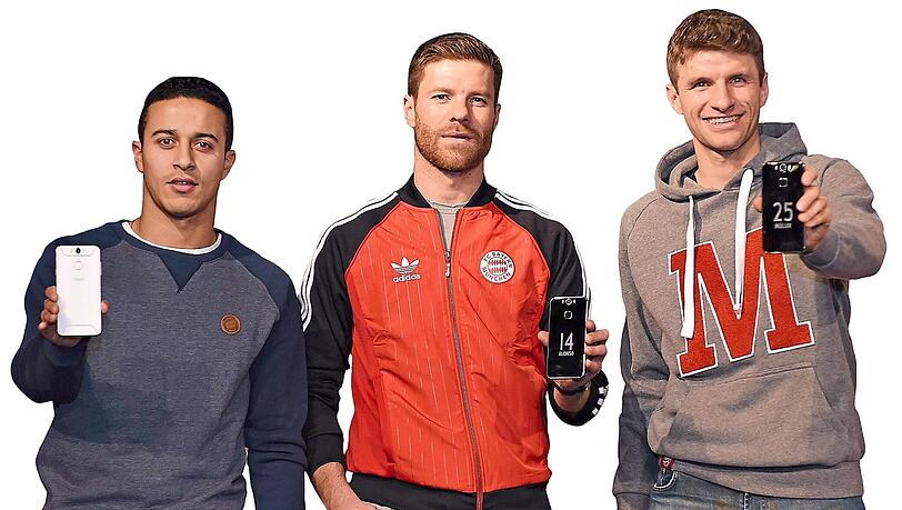 Thiago, Xabi Alonso und Thomas Müller (v.l.) warben 2015 für Gigaset. Thiago, Xabi Alonso und Thomas Müller (v.l.) warben 2015 für Gigaset.