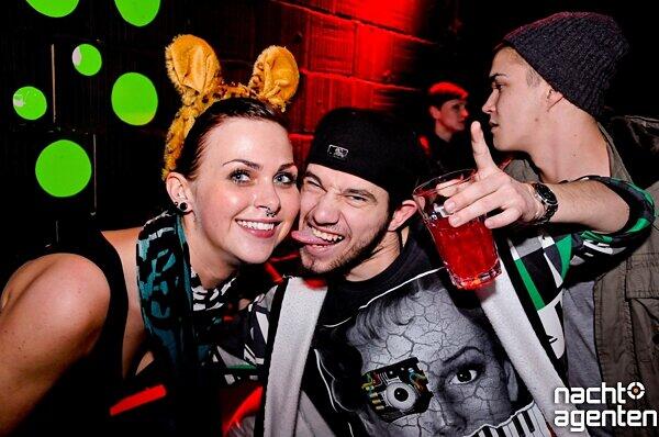 Electro-Beats und Grapsch-Attacken im Club Bullitt! Noch mehr Photos gibt es hier: www.nachtagenten.de