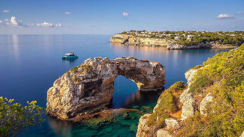 Mallorca mit seinem Naturbogen Es Pontas.