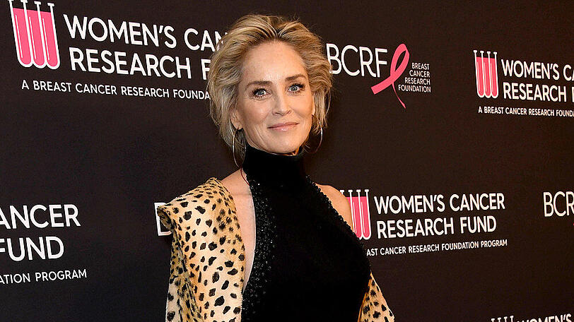 Sharon Stone sieht man ihre 62 Jahre nicht an.