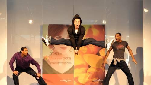 Einen Tag vor dem Messe-Start zeigten Models gestern auf dem Laufsteg, wie sexy ökologisch produzierte Mode inzwischen daherkommt – Öko-Fashion gibt’s für jede Lebenslage. Einen Tag vor dem Messe-Start zeigten Models gestern auf dem Laufsteg, wie sexy ökologisch produzierte Mode inzwischen daherkommt – Öko-Fashion gibt’s für jede Lebenslage.