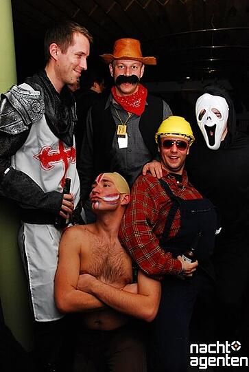 So heiß war der Fasching 2012 in den Münchner Clubs. Die Partybilder...