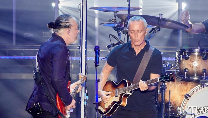 Die Sänger und Gitarristen Roland Orzabal (l) und Curt Smith im Tempodrom. Die Sänger und Gitarristen Roland Orzabal (l) und Curt Smith im Tempodrom.