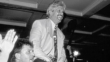 K&ouml;nig Werner I.: In Meppen wurde Werner Lorant zum Heilsbringer der L&ouml;wen, der sie sp&auml;ter beinahe in die Champions League f&uuml;hrte.