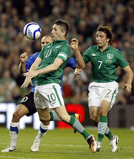 Im Rückspiel der EM-Playoffs trennten sich die Iren um Robbie Keane am Dienstagabend in Dublin von Estland mit 1:1 (1:0).