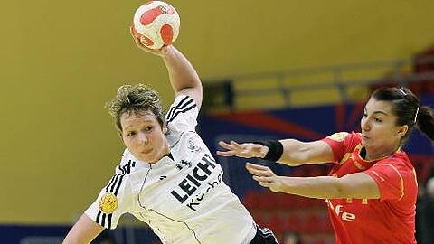 Kaum aufzuhalten: Deutschlands Vorzeigehandballerin Grit Jurack traf für Viborg im Hinspiel 15 Mal. Nun ist sie aber leicht verletzt.