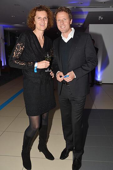 Hotel-Chefin Innegrit Volkhardt und Helmut Kaes von BMW.
