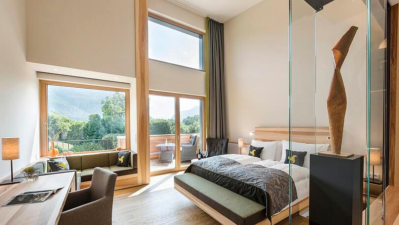 Hohe Fenster, Balkon, Weitblick: ein Panorama-Loft im Klosterhof.