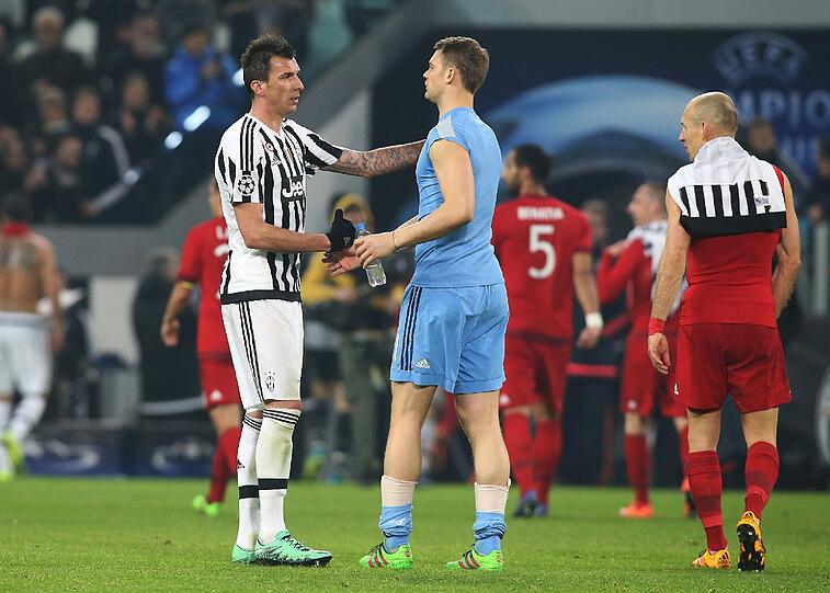 23. Februar - 60 Minuten reichen nicht: Im Juventus-Stadium zeigt der FC Bayern über 60 Minuten eine bärenstarke Leistung, schießt aber nur zwei Tore. Dybala und Sturaro können für die Turiner noch zum 2:2 ausgleichen.