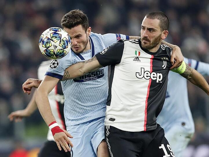 Leonardo Bonucci (r) setzte sich mit Juventus gegen Atlético Madrid durch.