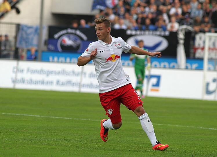 Transfer zum FC Bayern für 7 Millionen Euro: Das ist Joshua Kimmich. Bilder von seinem Einsatz bei RB Leipzig.