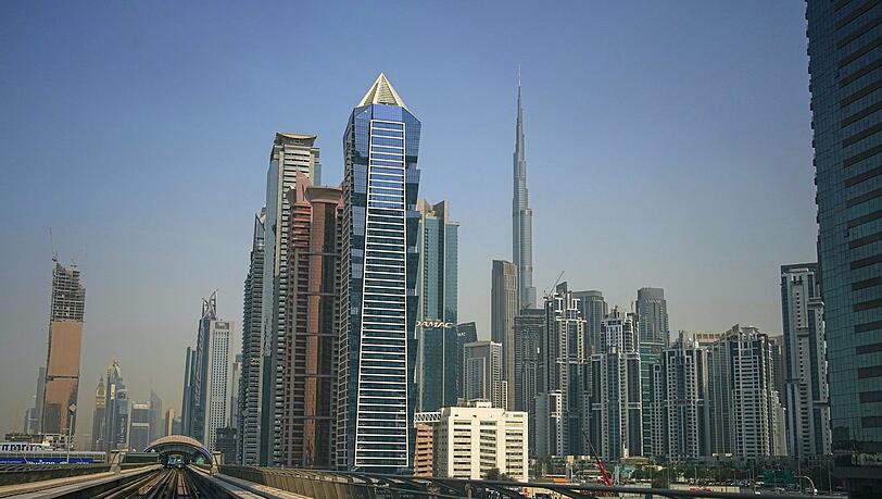 Auch mit Privatjets wollen Menschen aus der Golfregion ausreisen. (Archivbild) Auch mit Privatjets wollen Menschen aus der Golfregion ausreisen. (Archivbild)