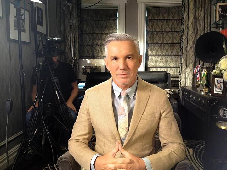 Der Regisseur Baz Luhrmann plant einen Film über Elvis Presley.