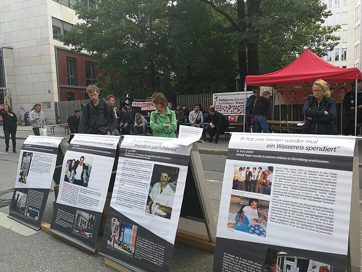 Teile der Wanderausstellung "Die Opfer des NSU und die Aufarbeitung der Verbrechen".