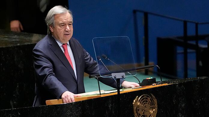 "Im vergangenen Jahr haben wir nicht nur Leid und Verwüstung wachsen sehen, es wird auch immer deutlicher, wie viel schlimmer alles noch werden könnte", sagte UN-Generalsekretär Antonio Guterres gestern (Ortszeit) in New York.