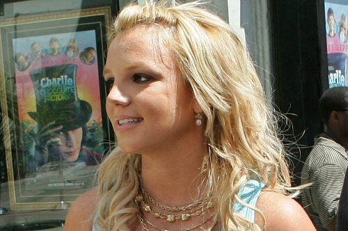Pop-Sängerin Britney Spears (29) macht auf sexy und verführerisch: Ihr neues, mittlerweile siebtes Studioalbum wird "Femme Fatale" heißen und Mitte März auf den Markt kommen.