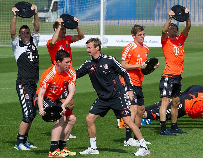 Tag 5 im Trainingslager des FC Bayern: Die Bilder aus Doha/Katar