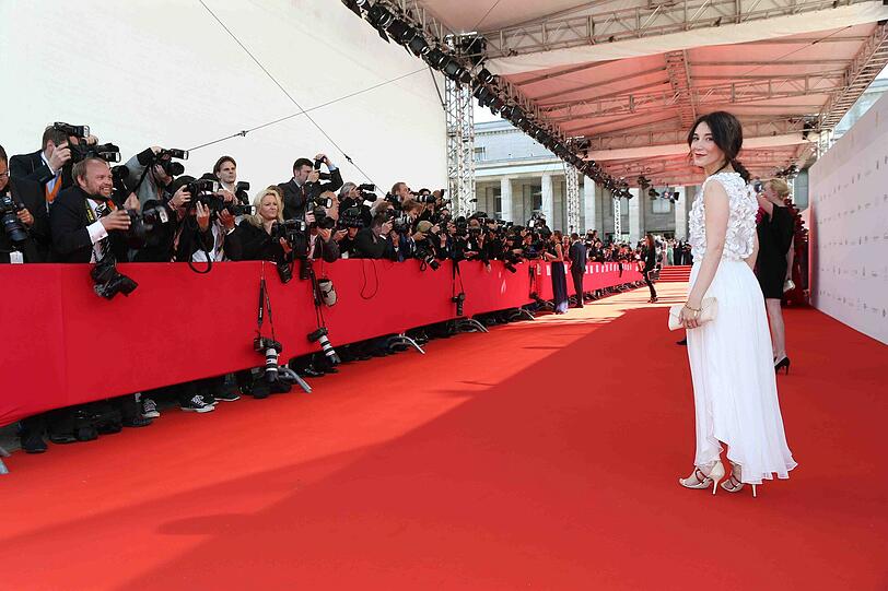 Weitere Bilder vom roten Teppich beim 65. Deutschen Filmpreis in Berlin.