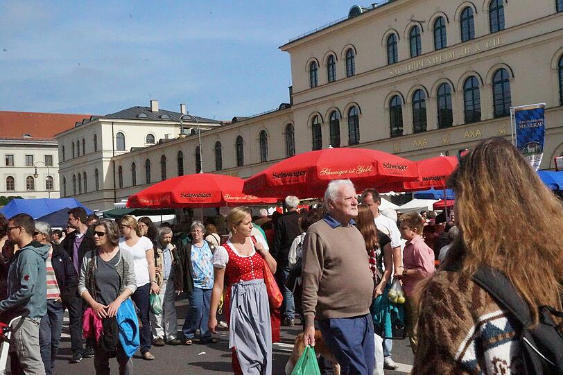 Bilder vom Bauermarkt 2014 am Odeonsplatz.