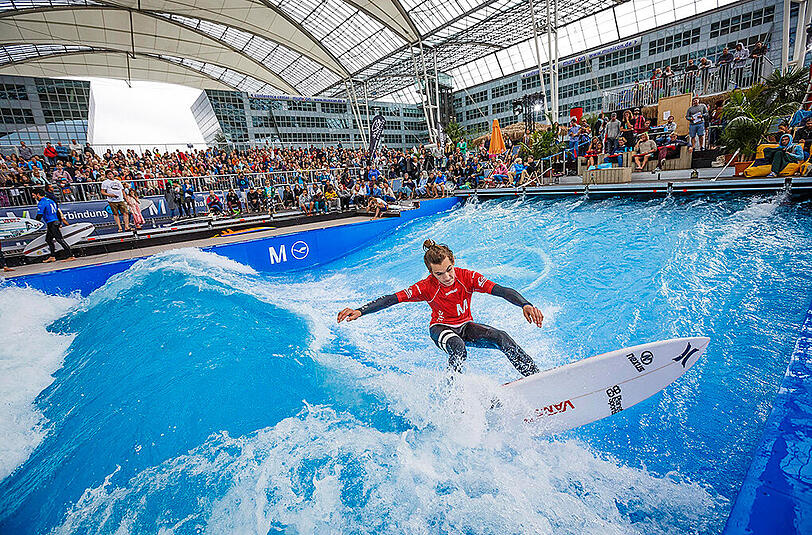 Am Flughafen kann man bald auch surfen.