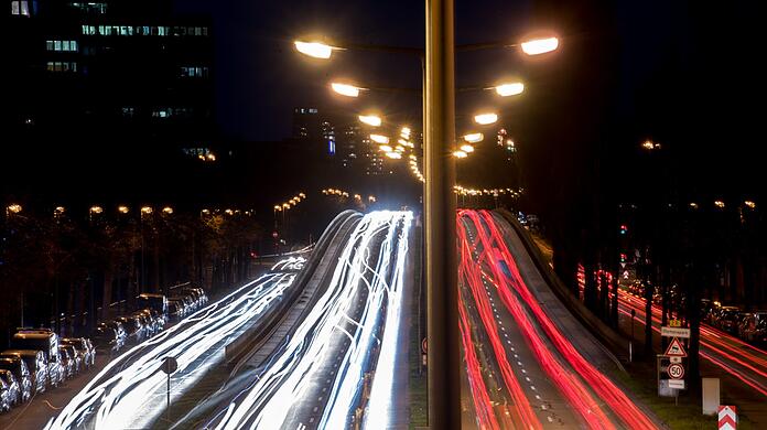 Reichlich Verkehr auf dem Mittleren Ring in München. (Archivbild)