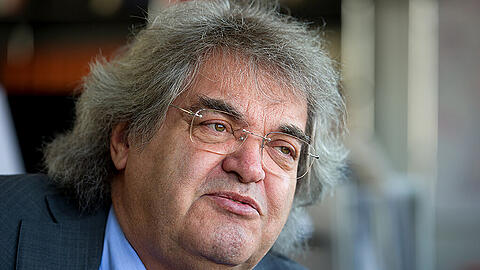 Helmut Markwort am 25.11.2011 in München. Markwort ist Mitglied des Aufsichtsrats der FC Bayern AG.