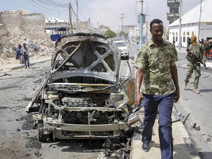 Die Autobombe war an einem Checkpoint in der Nähe des Präsidentenpalastes explodiert.