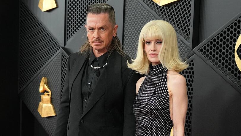 Sid Wilson und Kelly Osbourne verlobten sich vor einem Jahr. Sid Wilson und Kelly Osbourne verlobten sich vor einem Jahr.