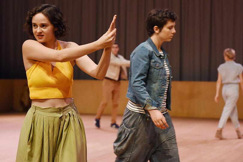 Horváts "Kasimir und Karoline" im Großen Studio des Mozarteums.